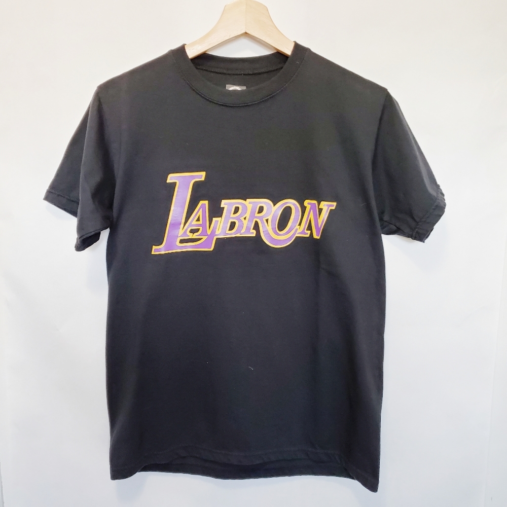 🌵Lebron Graffic Tee